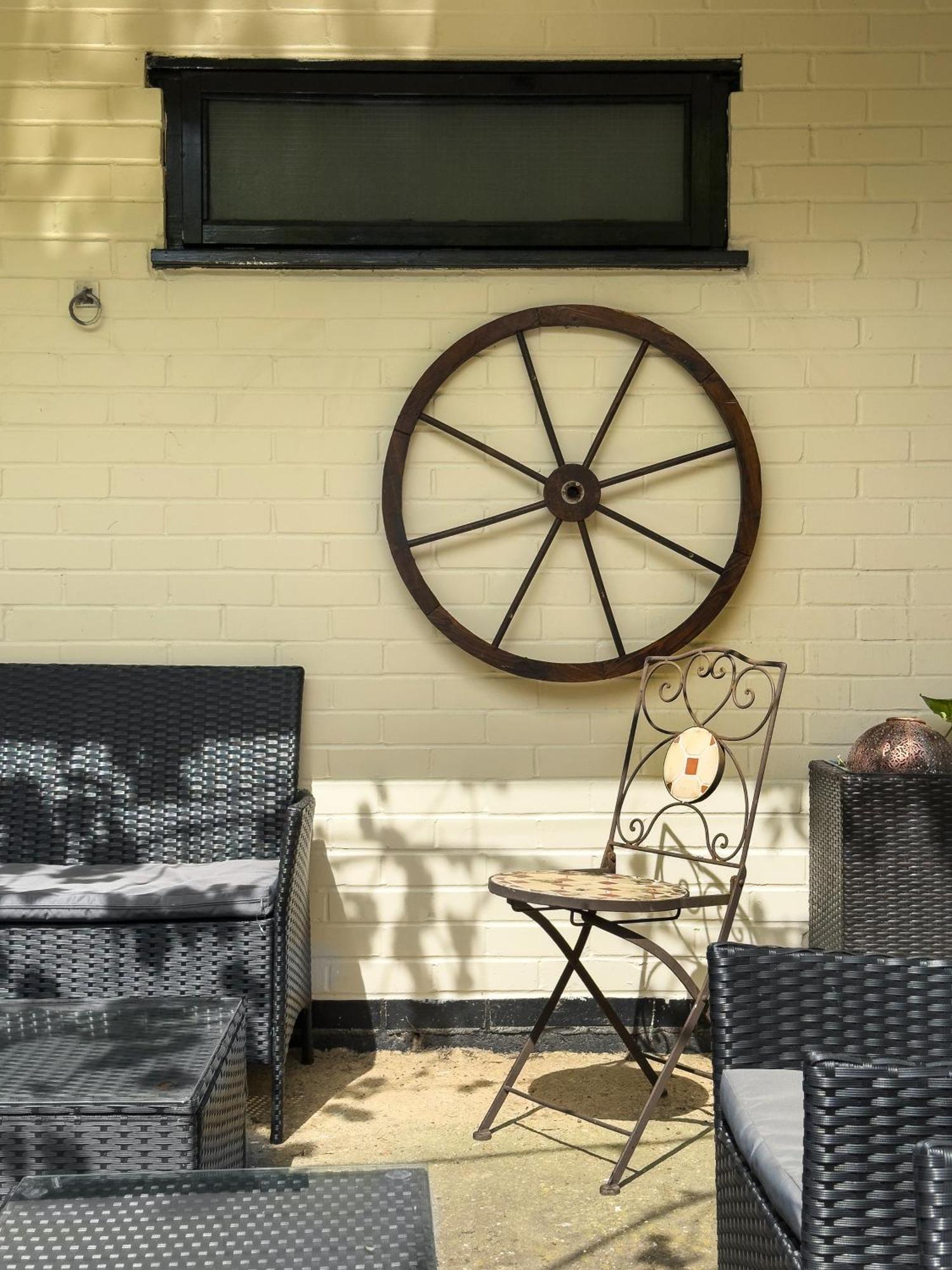 Rural Lodge Stay In Windsor! Hot Tub! Sleeps 20 Bray Zewnętrze zdjęcie