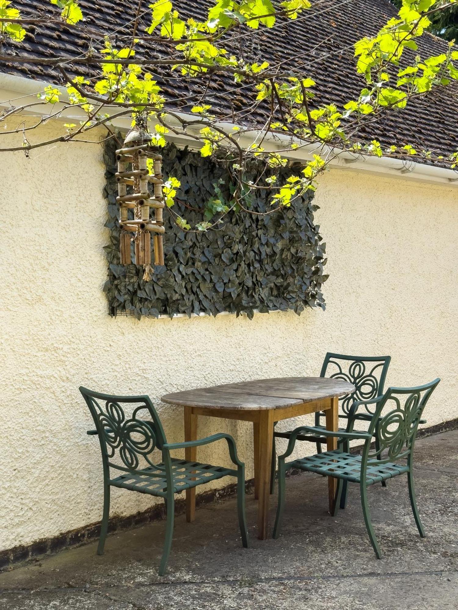 Rural Lodge Stay In Windsor! Hot Tub! Sleeps 20 Bray Zewnętrze zdjęcie